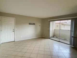 Photo #4: 2635173 Listing