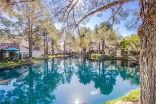 Photo #3: 2635177 Listing 