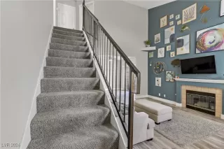 Photo #2: 2635178 Listing