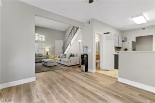 Photo #6: 2635178 Listing