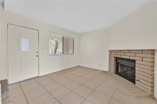 Photo #3: 2635192 Listing