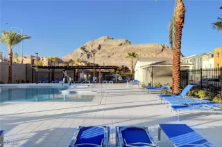 Photo #1: 2635205 Listing