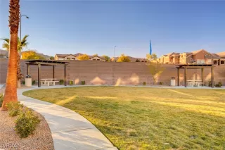 Photo #2: 2635205 Listing