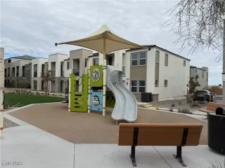 Photo #5: 2635207 Listing 