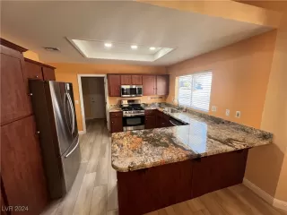 Photo #3: 2635339 Listing 