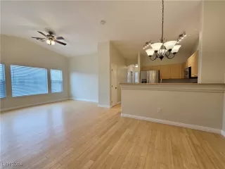 Photo #3: 2635381 Listing 