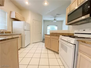 Photo #4: 2635391 Listing 