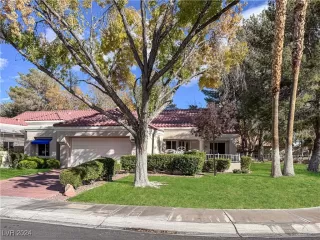 Photo #2: 2635403 Listing