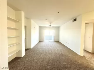 Photo #6: 2635404 Listing