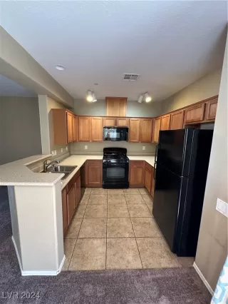 Photo #4: 2635441 Listing 
