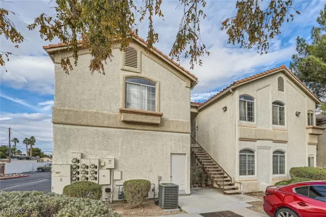 MLS: 2635491 Condo For Sale