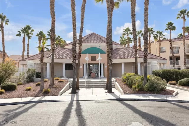 MLS: 2635505 Condo For Sale