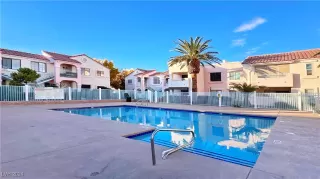 Photo #6: 2635529 Listing 