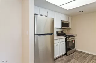 Photo #3: 2635536 Listing 