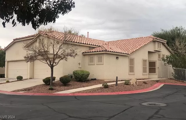 MLS: 2635541 Condo For Sale