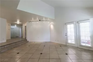 Photo #2: 2635580 Listing 