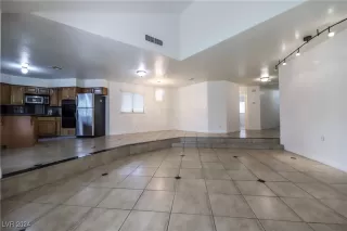 Photo #3: 2635580 Listing 