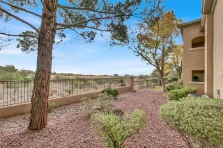 Photo #3: 2635585 Listing