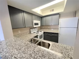 Photo #2: 2635615 Listing 