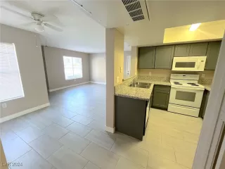 Photo #3: 2635615 Listing 