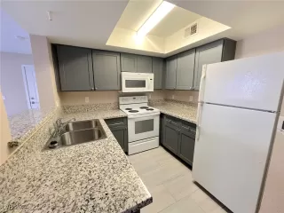 Photo #4: 2635615 Listing 