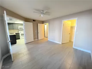 Photo #5: 2635615 Listing 