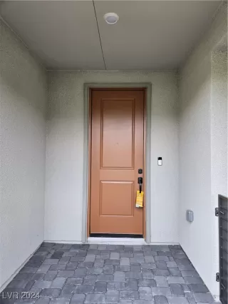 Photo #1: 2635616 Listing 