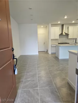 Photo #2: 2635616 Listing 