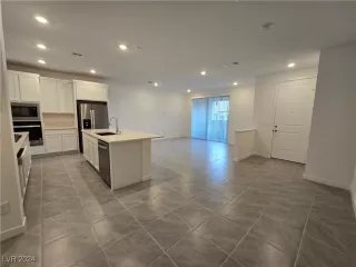Photo #4: 2635616 Listing 