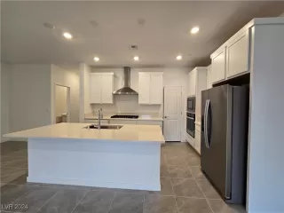Photo #6: 2635616 Listing 