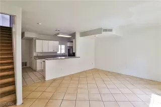 Photo #3: 2635632 Listing 