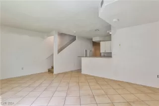 Photo #5: 2635632 Listing 