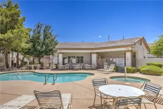 Photo #2: 2635672 Listing 