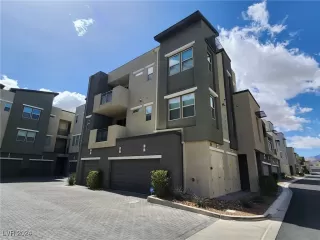 Photo #1: 2635704 Listing 