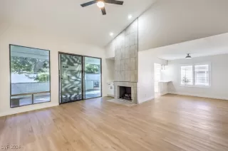 Photo #5: 2635722 Listing 