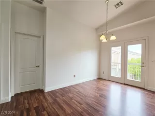 Photo #4: 2635730 Listing 