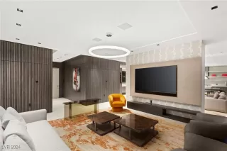 Photo #3: 2635752 Listing