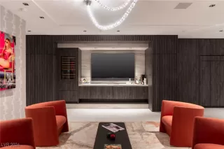 Photo #6: 2635752 Listing