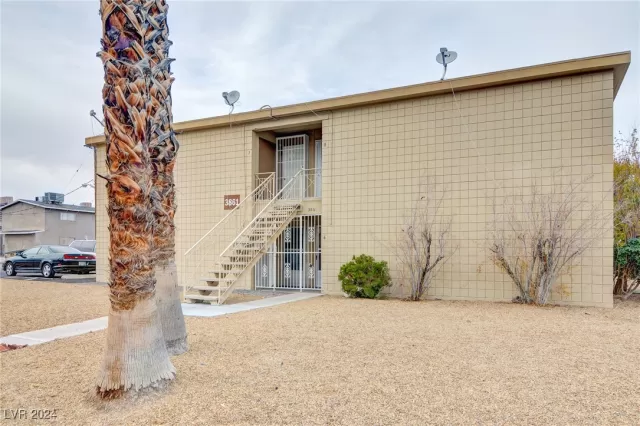 MLS: 2635756 Condo For Sale