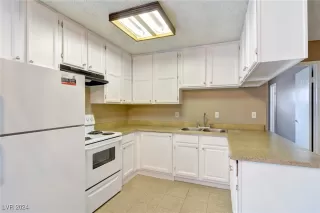 Photo #4: 2635756 Listing 