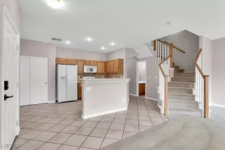 Photo #5: 2635795 Listing