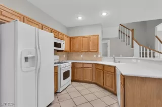 Photo #6: 2635795 Listing