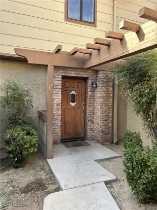 Photo #1: 2635811 Listing 