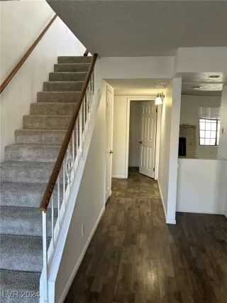 Photo #4: 2635811 Listing 