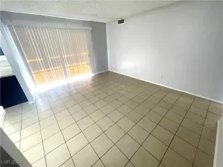 Photo #5: 2635819 Listing 