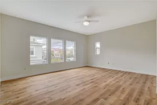 Photo #5: 2635823 Listing