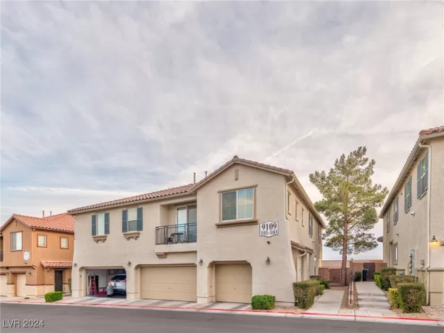 MLS: 2635837 Condo For Sale