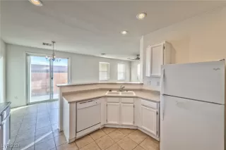 Photo #4: 2635837 Listing 