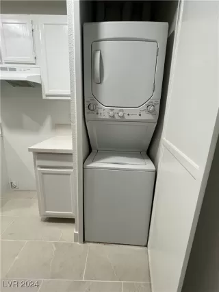 Photo #5: 2635847 Listing 