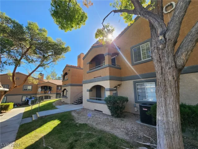 MLS: 2635852 Condo For Sale